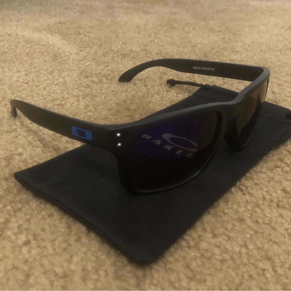 Oakley Holbrook Blue Reflective 9102 Matte Black Frame - Picture 7 of 8